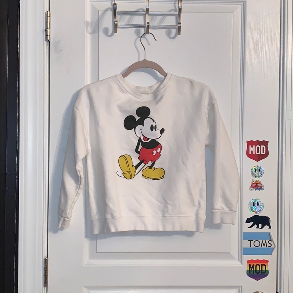 Sweatshirt